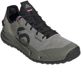 Five Ten Trailcross LT Flat Shoe - Men's, Feather Grey / Core Black / Signal Coral