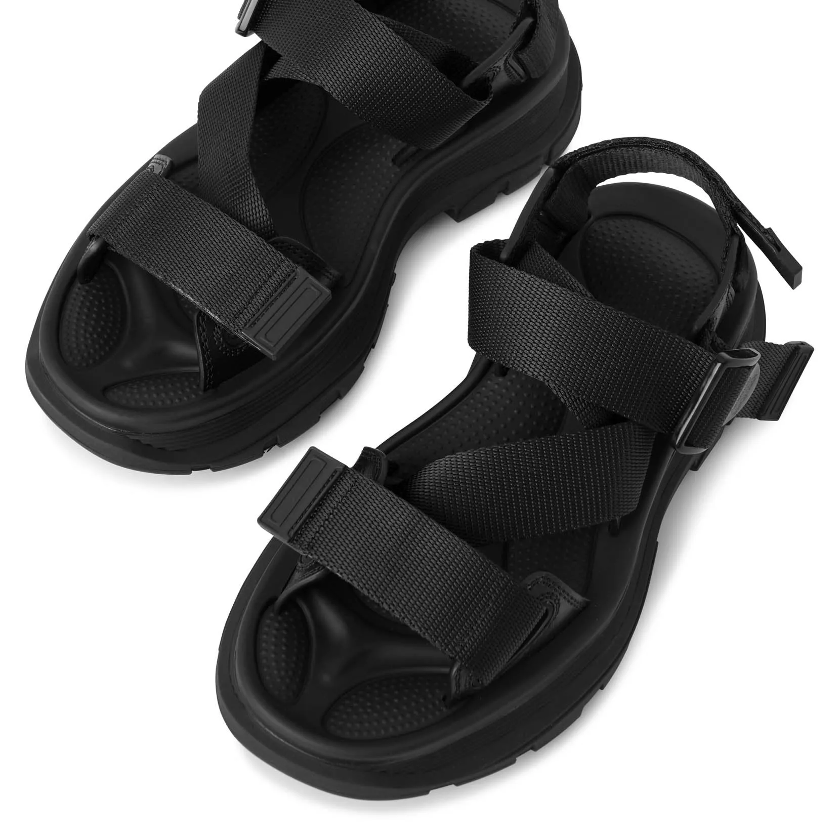 Tread sporty sandals