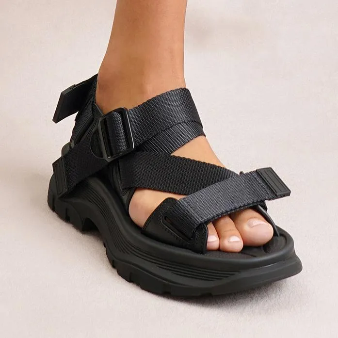 Tread sporty sandals